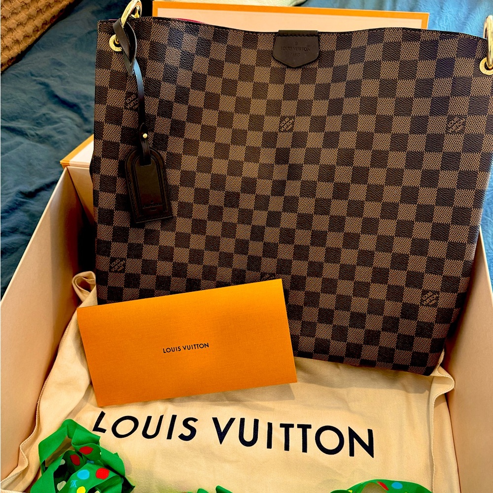 Louis Vuitton Graceful MM Bag (Red Interior)
